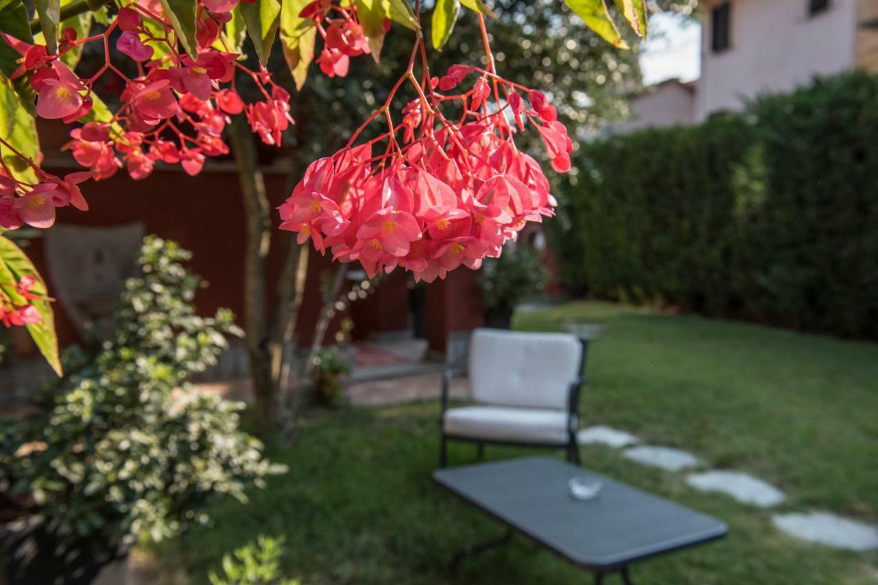 Villa Goccia Di Vino La Morra Exterior foto